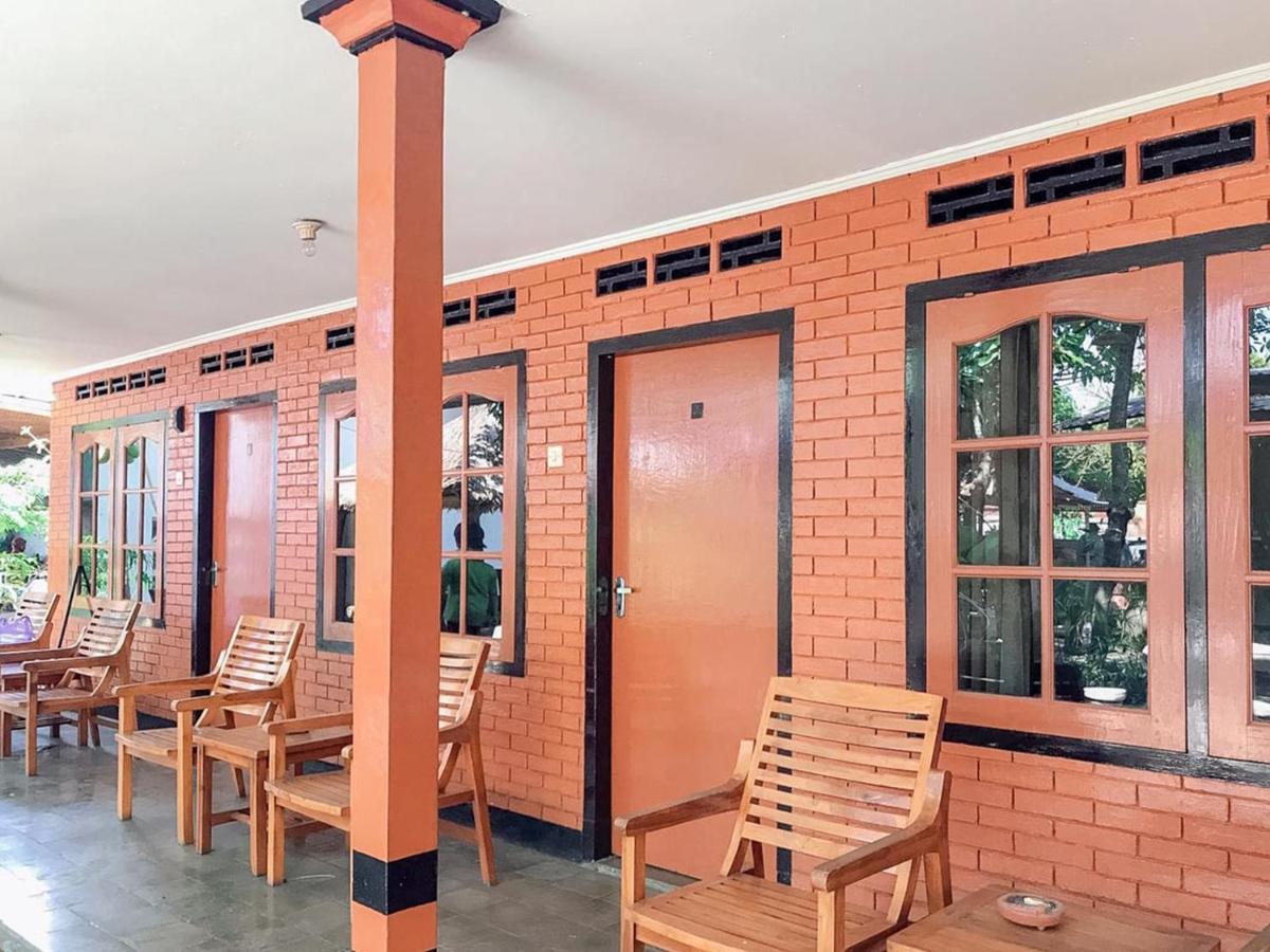 Oka Homestay at Mataram Mall RedPartner Exteriör bild